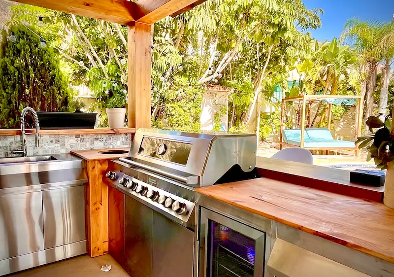 Villa kitchen island