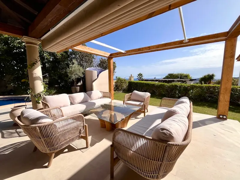 Outdoor lounge area